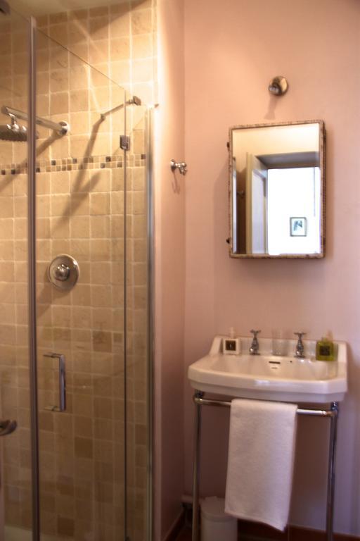 Sainte-Helene Chambres D'Hotes & Appartement Olonzac Ruang foto